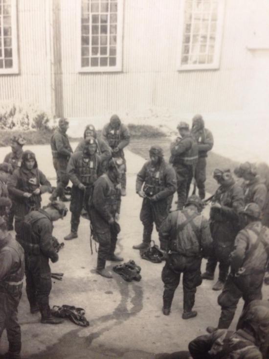 戦時の写真出てきた_576460752303423487