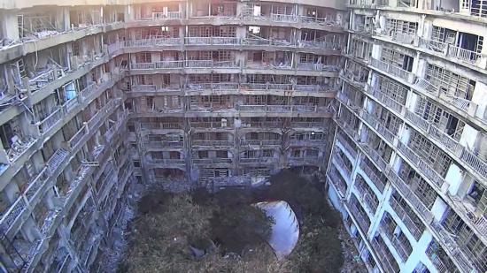 巨大な廃墟って良いよな_9.4447329657393E+21