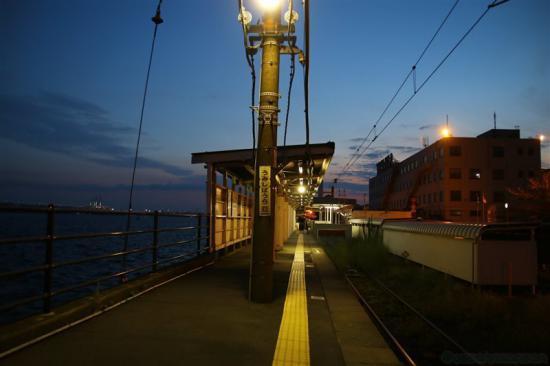 面白い駅があるって聞いたから行ってきた_68719476735