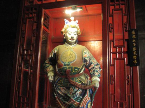 成都の武侯祠の武将像の画像をアップする_1048575