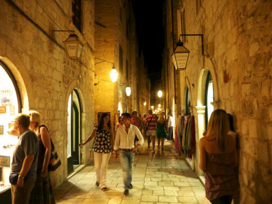 世界を旅行した時の写真を貼っていこうと思います_1.5845632502853E+29