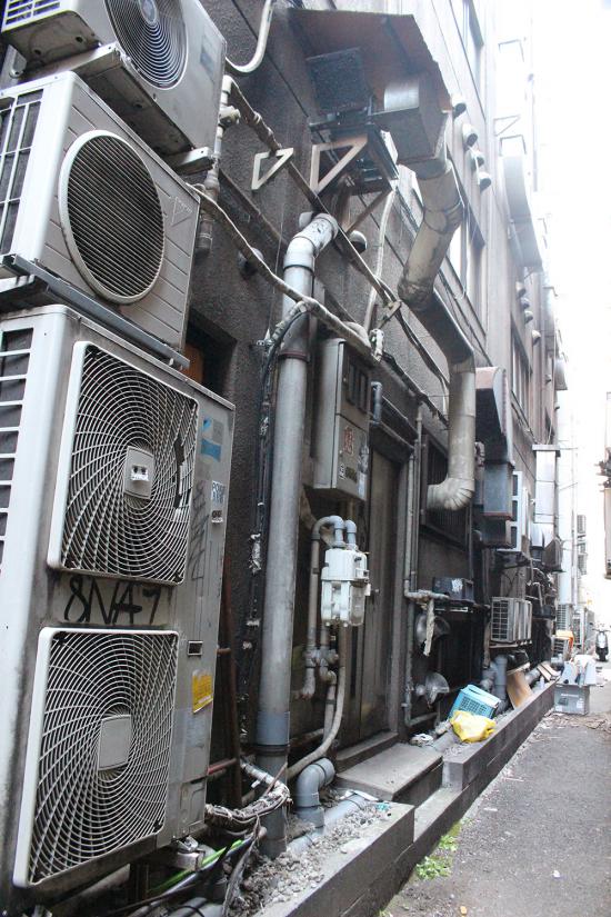 【サイバーパンク】歌舞伎町の路地裏の写真貼ってく【禁断の現場に行ってきた!!】_134217727