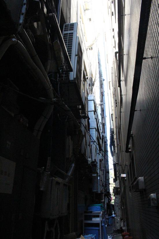 【サイバーパンク】歌舞伎町の路地裏の写真貼ってく【禁断の現場に行ってきた!!】_17179869183