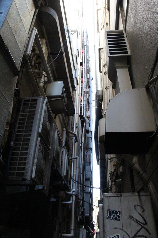 【サイバーパンク】歌舞伎町の路地裏の写真貼ってく【禁断の現場に行ってきた!!】_34359738367