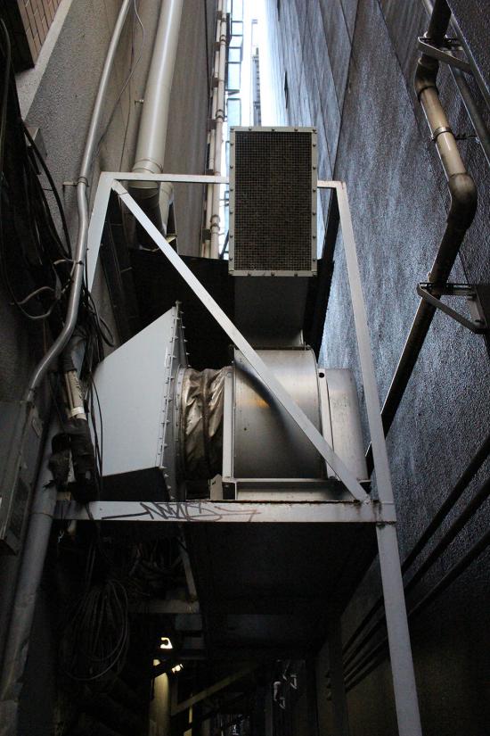 【サイバーパンク】歌舞伎町の路地裏の写真貼ってく【禁断の現場に行ってきた!!】_274877906943
