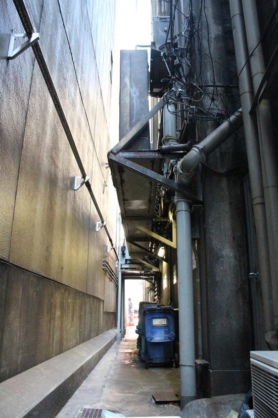 【サイバーパンク】歌舞伎町の路地裏の写真貼ってく【禁断の現場に行ってきた!!】_2199023255551