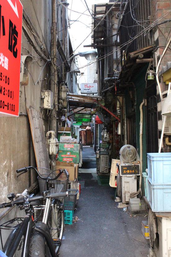【サイバーパンク】歌舞伎町の路地裏の写真貼ってく【禁断の現場に行ってきた!!】_1.4757395258968E+20