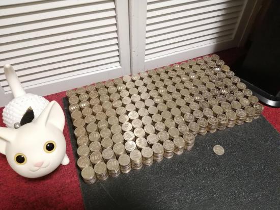 15年くらい貯めた500円貯金箱開封する_8388607